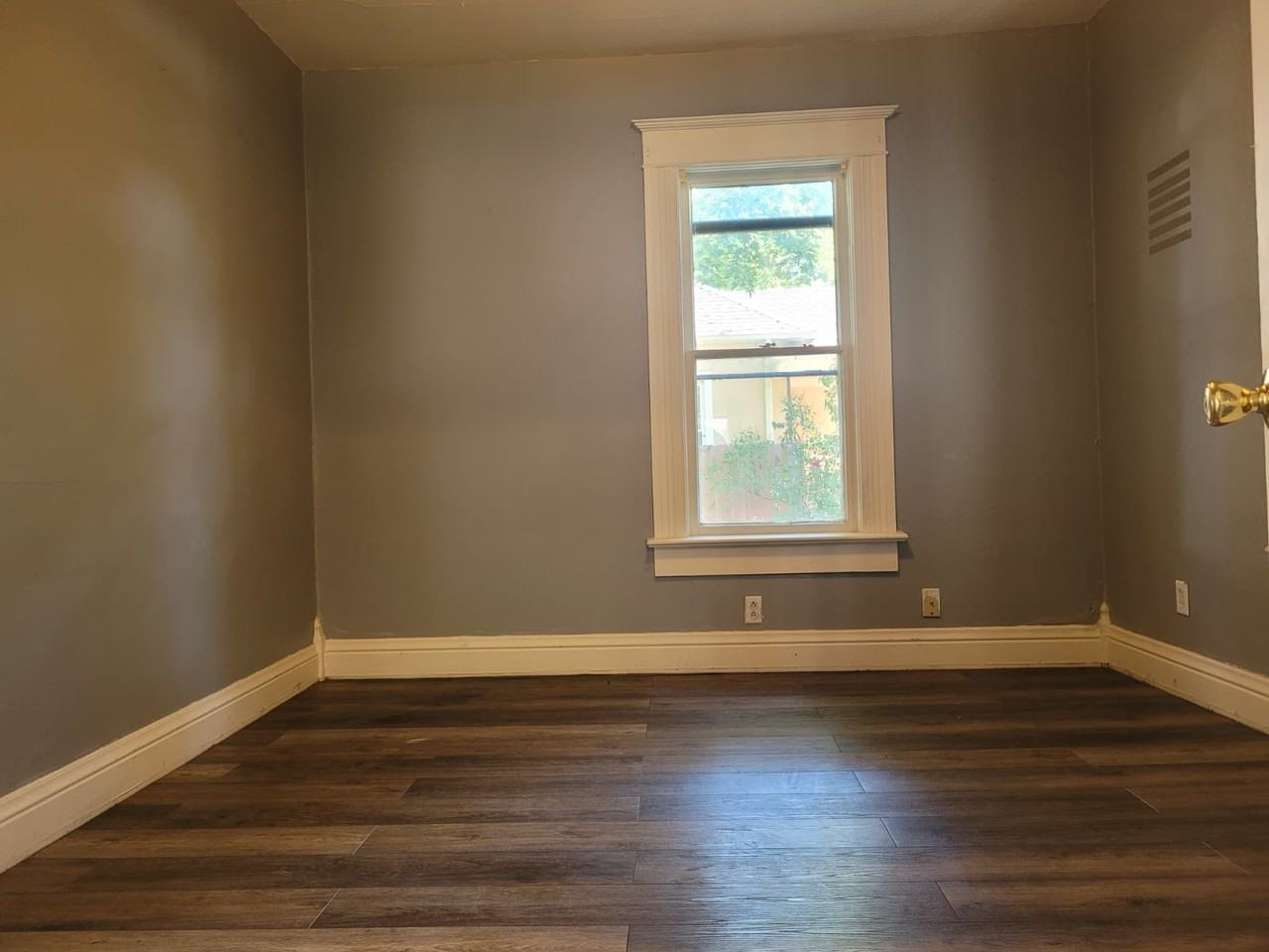 1124 West Koenig Street #1 - Photo 2 of 7