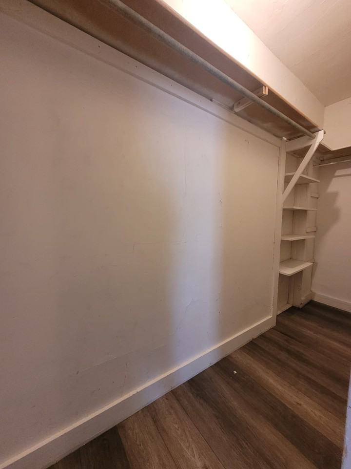 1124 West Koenig Street #1 - Photo 4 of 7