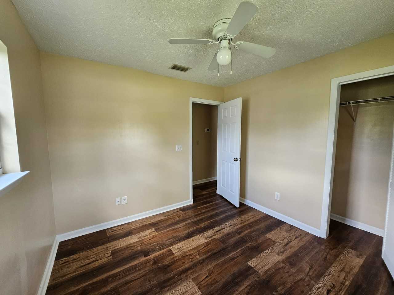 906 Virginia Ave #1 - Photo 7 of 9