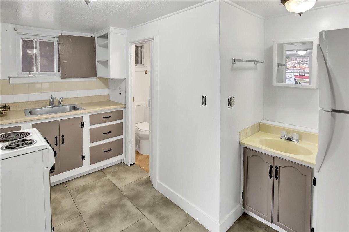 467 N Harrisville Rd #1 - Photo 6 of 11