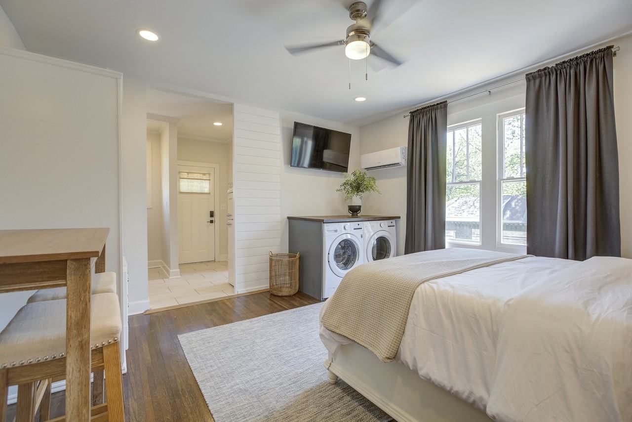 1613 South Mint Street #C - Photo 2 of 11