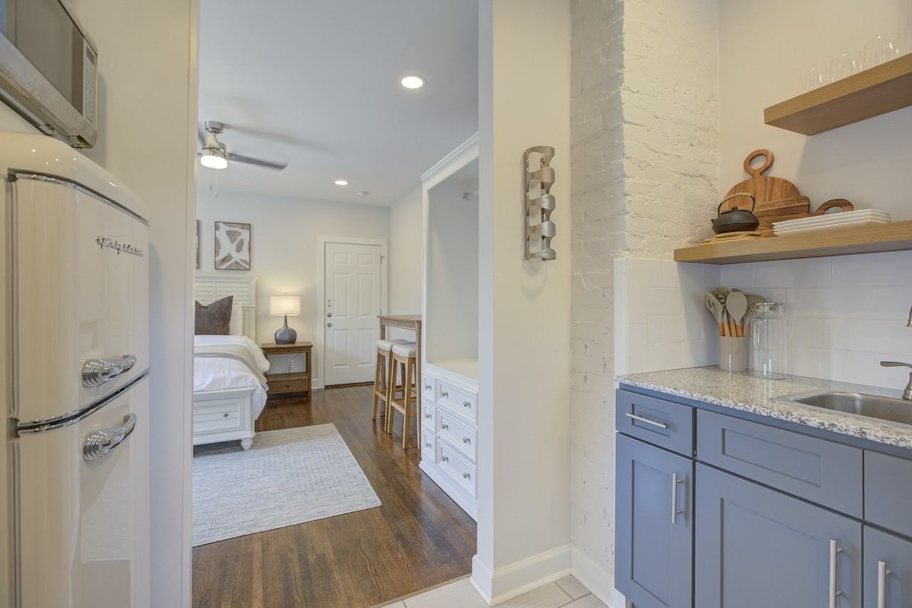 1613 South Mint Street #C - Photo 5 of 11