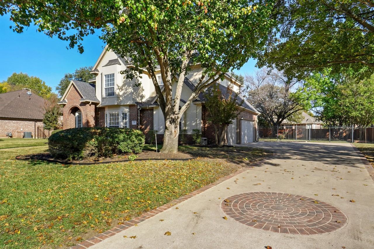 1917 Cresson Dr #1 - Photo 2 of 40