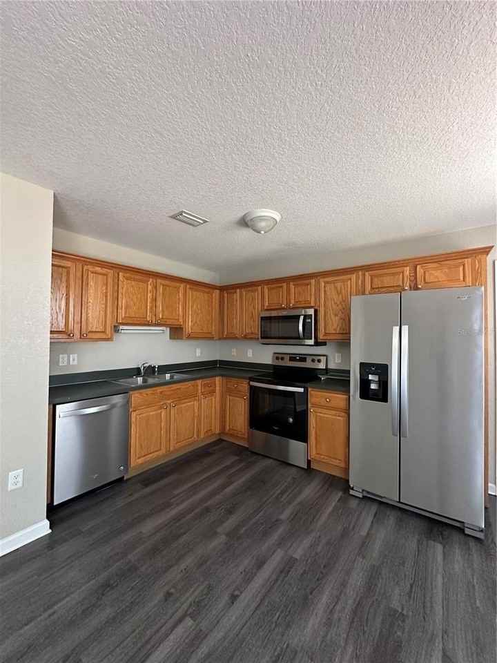 17236 3rd St - Photo 6 of 29