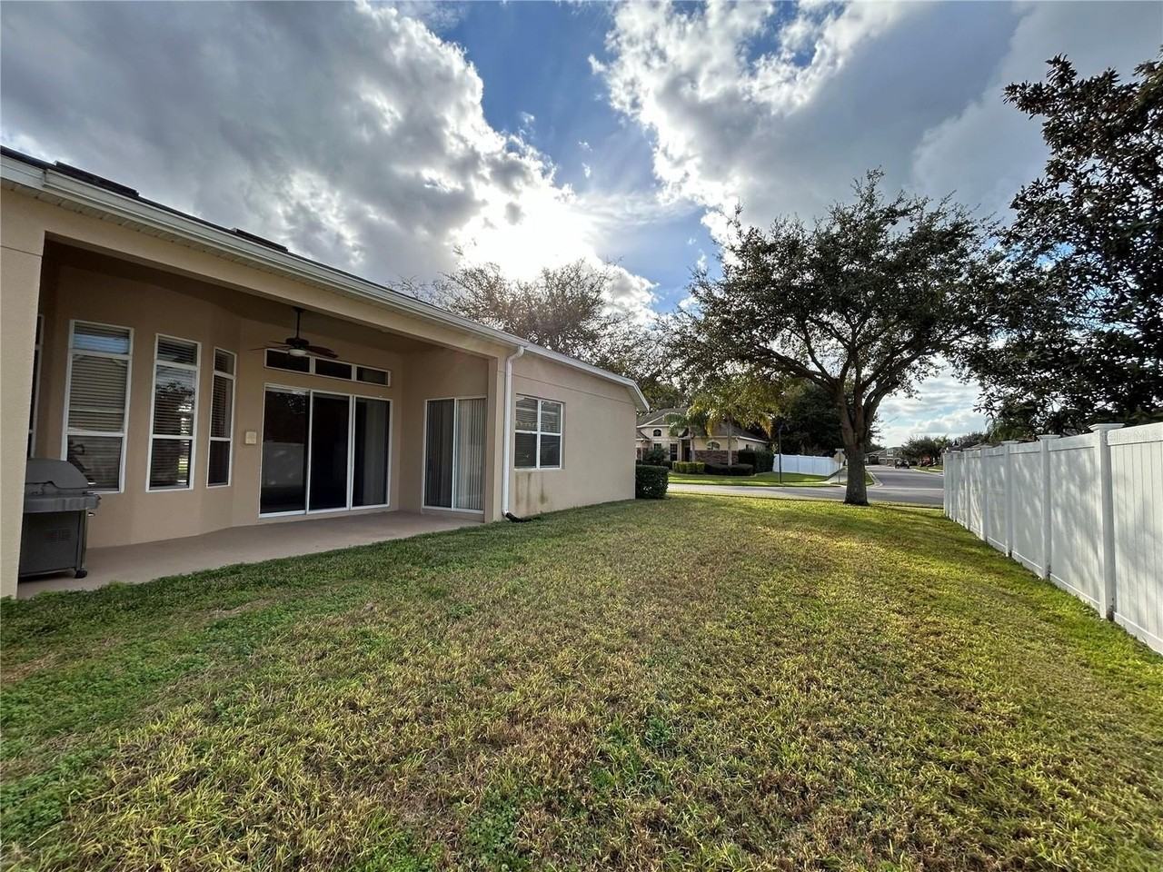 15331 Hayworth Drive - Photo 3 of 32