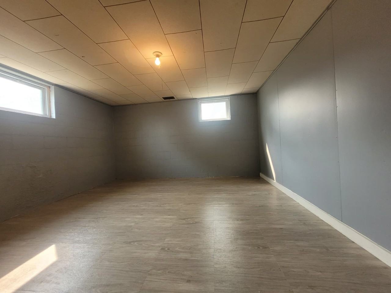 3115 E Seedling Mile Rd #1 - Photo 2 of 9