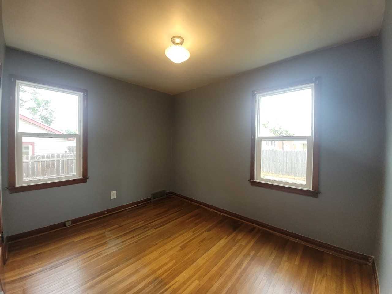 3115 E Seedling Mile Rd #1 - Photo 7 of 9