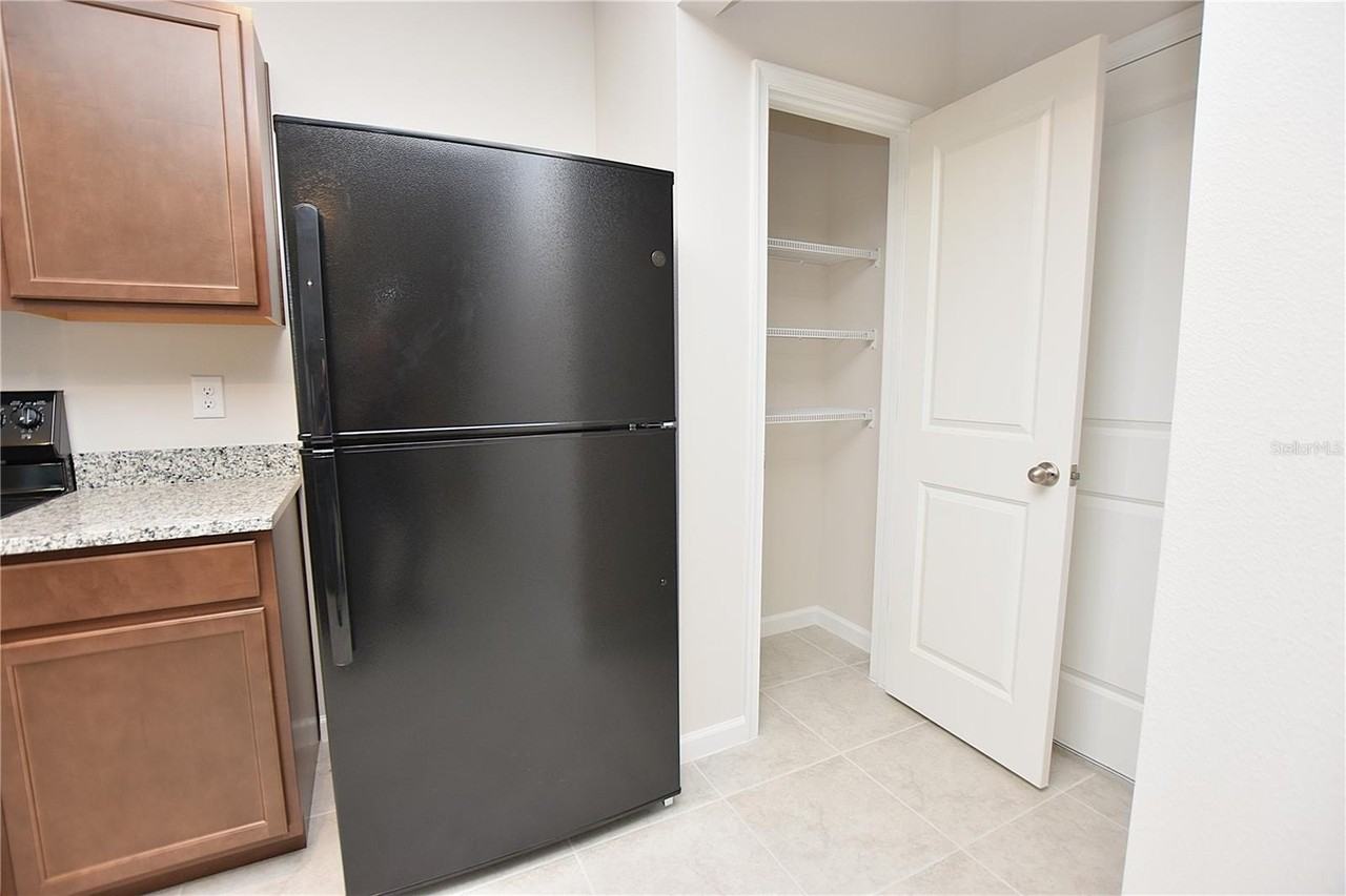 622 Manchester Path - Photo 4 of 46