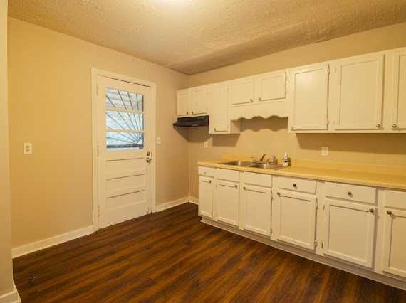 1429 47th Street Ensley #1 - Photo 5 of 8