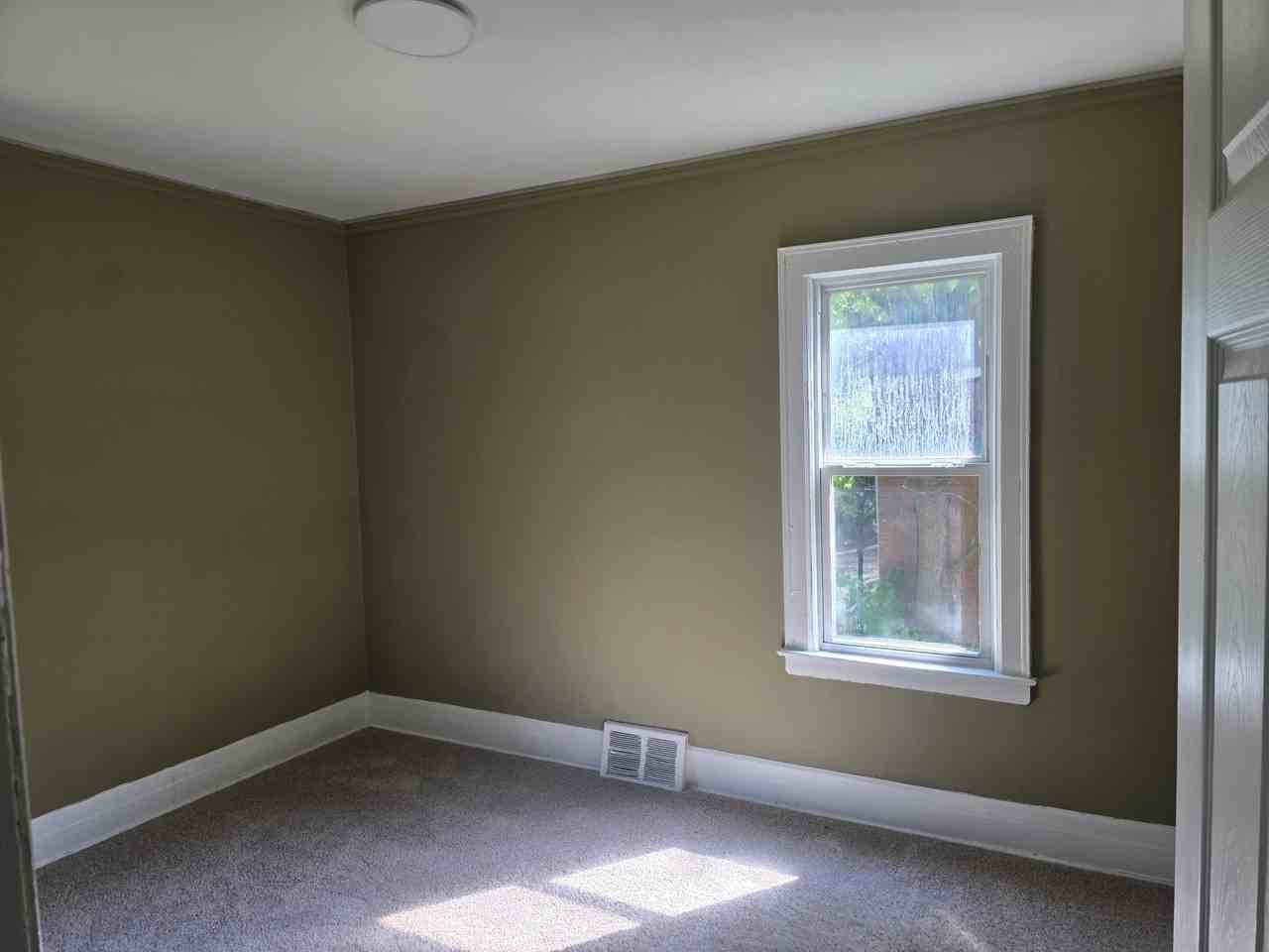 15512 Mendota Street #1 - Photo 6 of 8