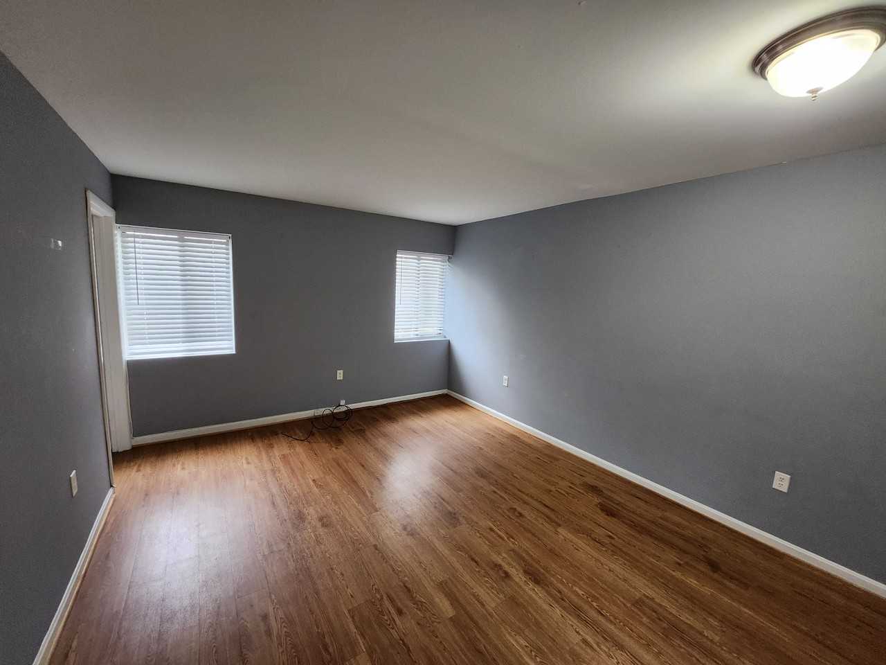1503 1503 West Street - F #F - Photo 2 of 11