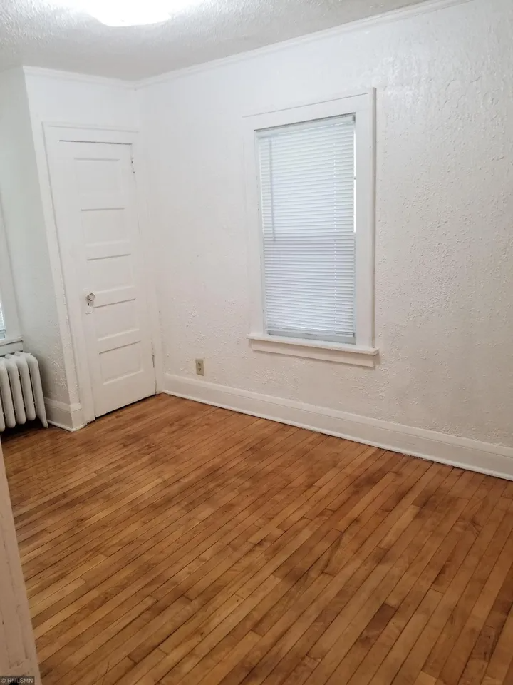 4136 Girard Ave N #4136 - Photo 6 of 20