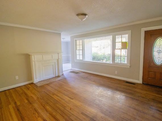 912 Meadowbrook Dr #1 - Photo 2 of 9
