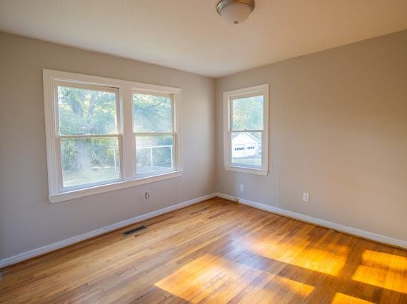 912 Meadowbrook Dr #1 - Photo 5 of 9