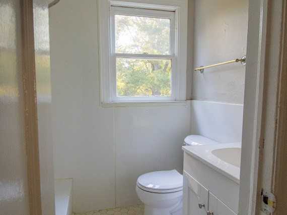 912 Meadowbrook Dr #1 - Photo 6 of 9