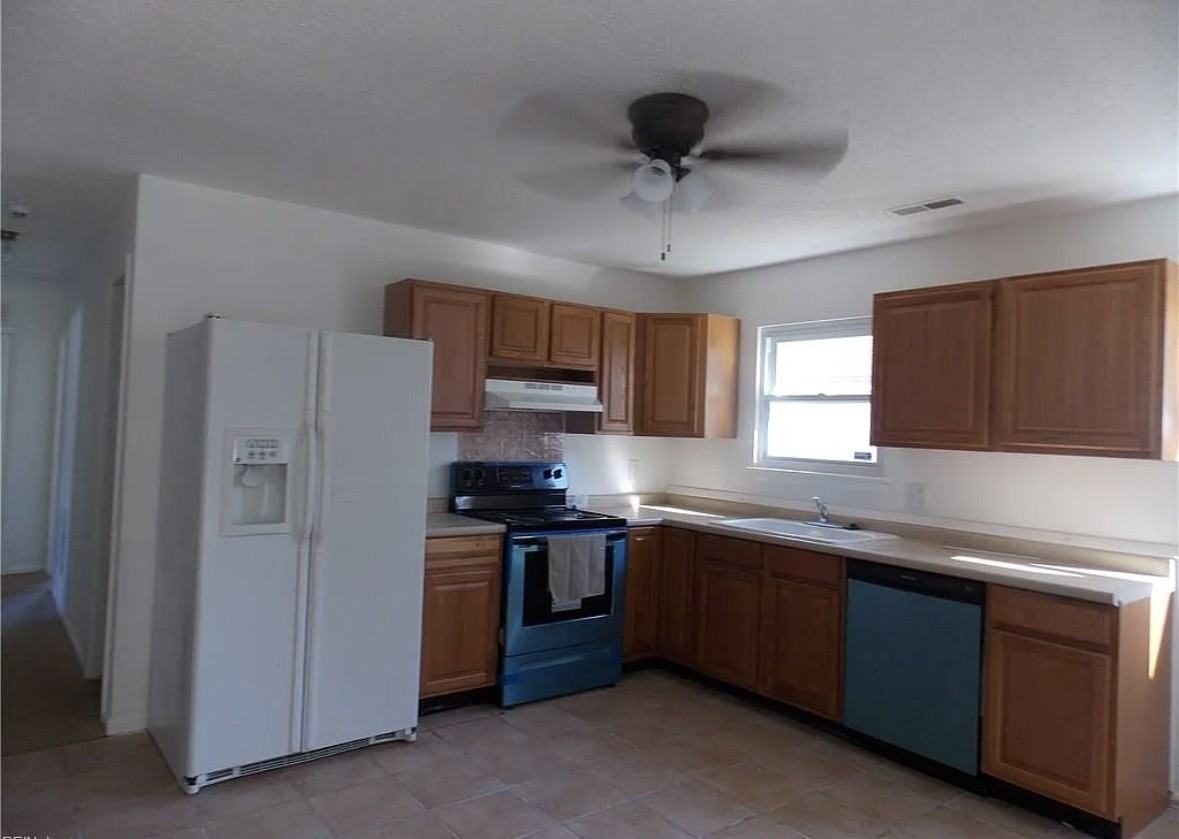 3824 Shooting Star Dr #1 - Photo 3 of 8