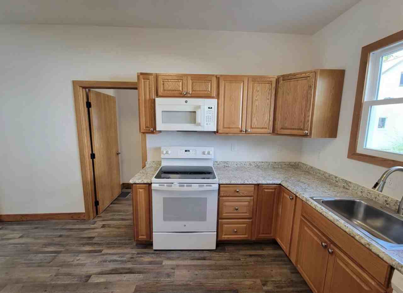 1907 College Street #1907 - Photo 3 of 11