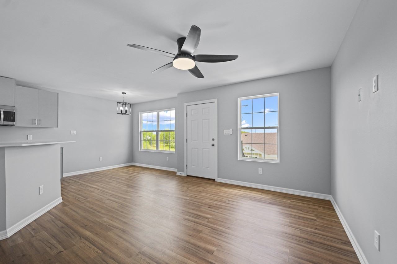 Multi National #13C - Photo 7 of 11