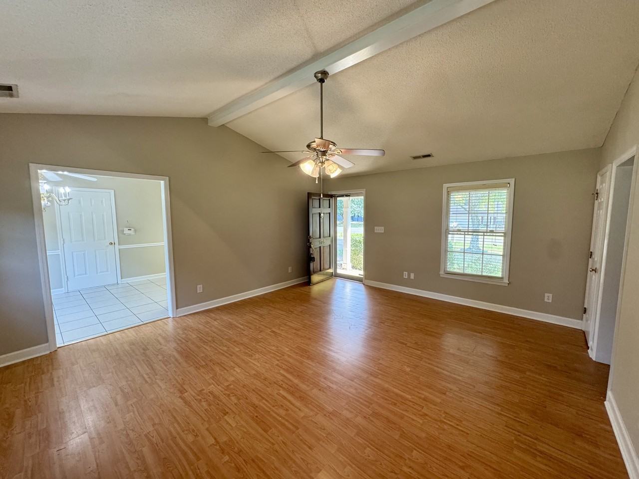 176 Barnstable Ct #1 - Photo 4 of 10