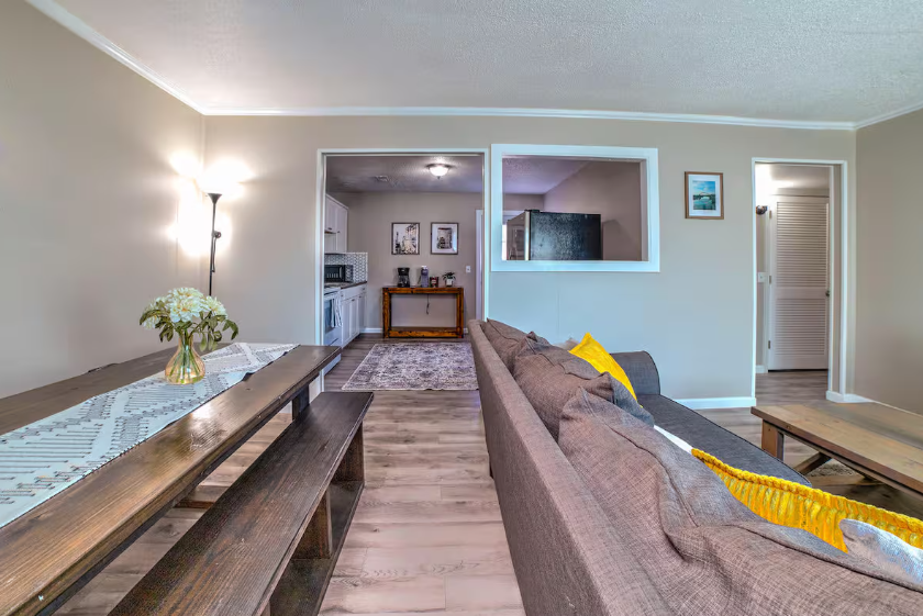 2417 Glenrose Avenue #A - Photo 6 of 23