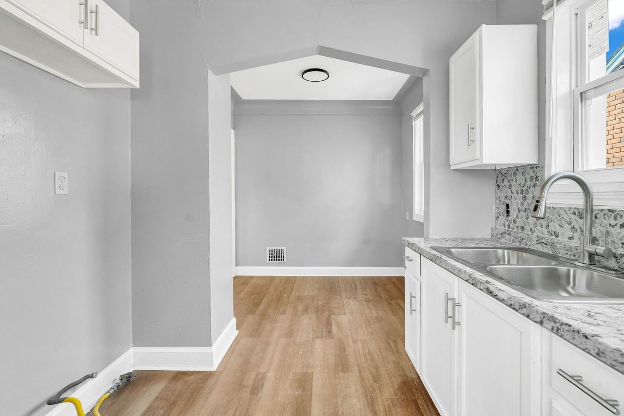 9813 Nottingham Road #1 - Photo 2 of 10