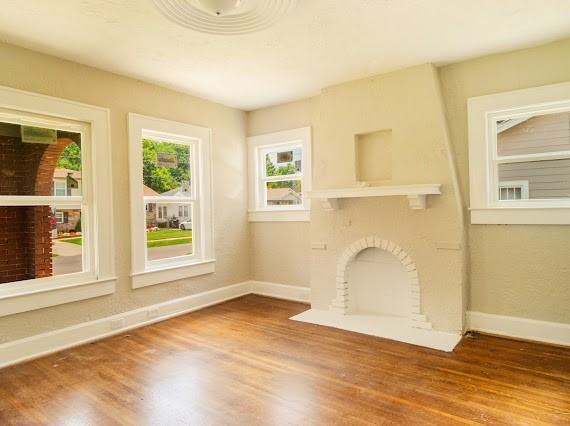 1432 19th Place Southwest #1 - Photo 3 of 6