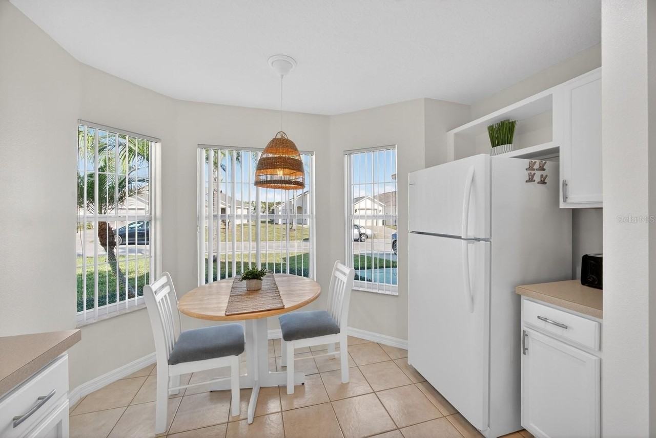 355 High Point Dr - Photo 4 of 15