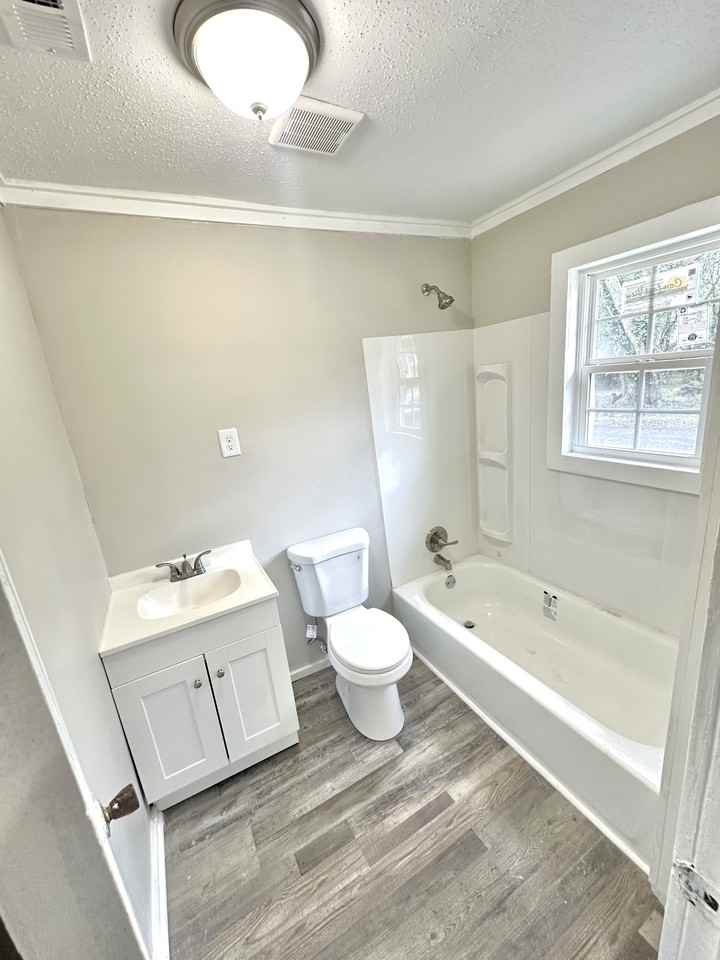 6029 Ivy Street #1 - Photo 5 of 8