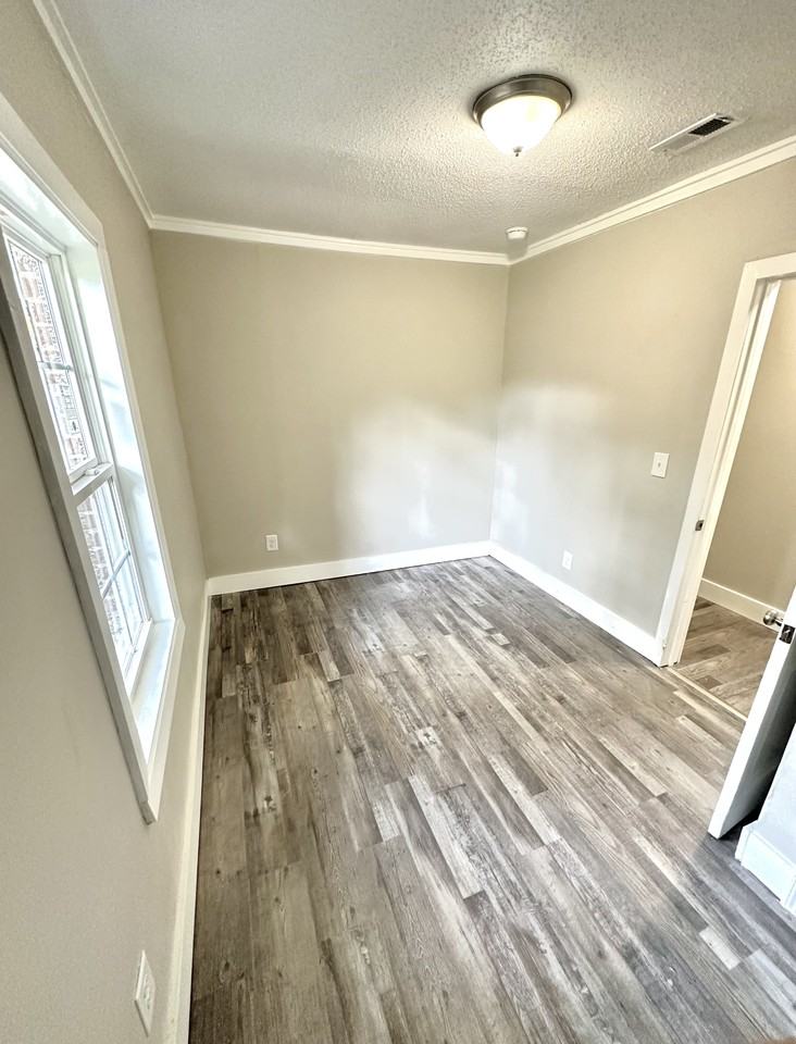 6029 Ivy Street #1 - Photo 6 of 8