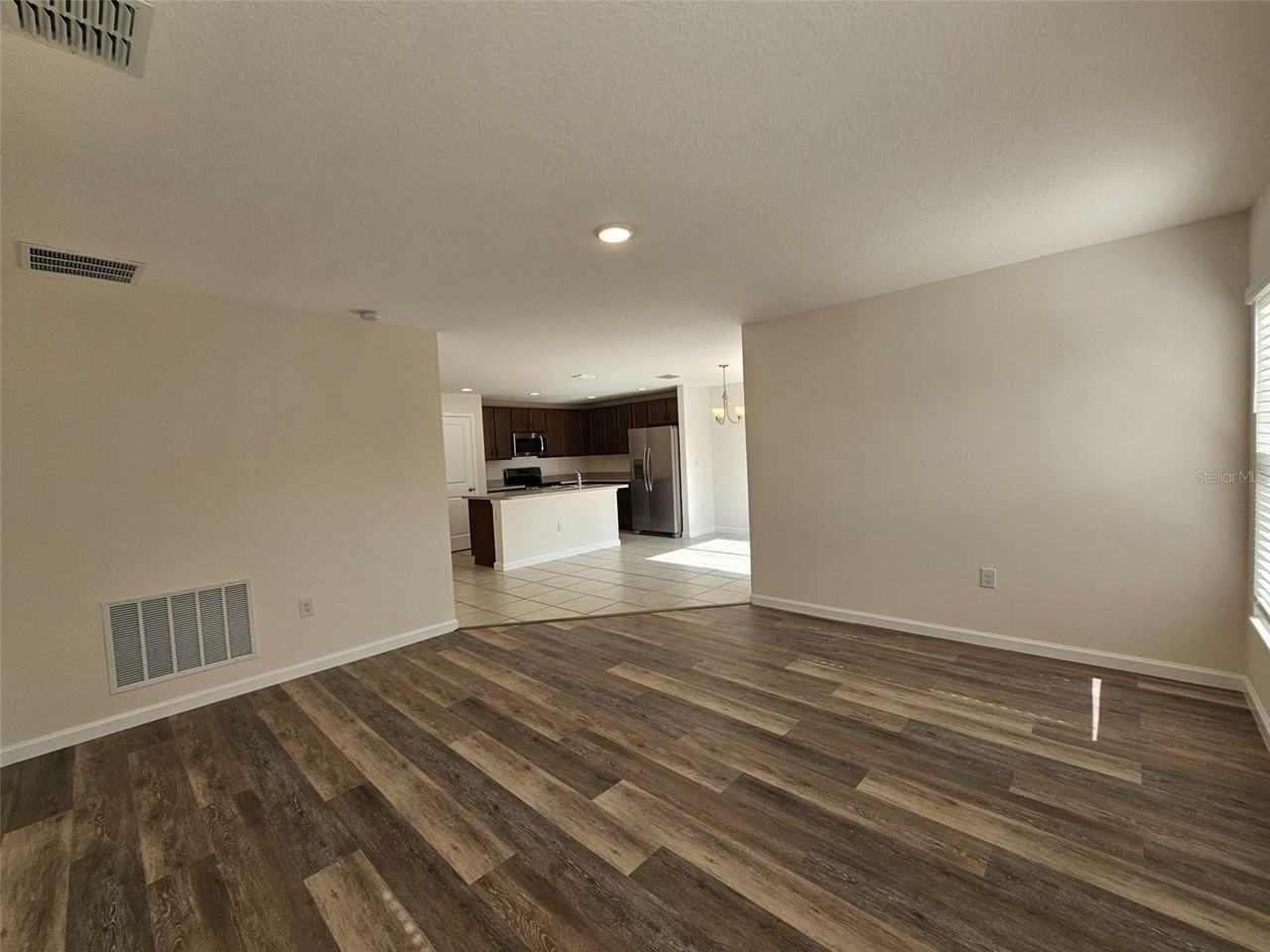 3715 Eisel Way - Photo 7 of 26