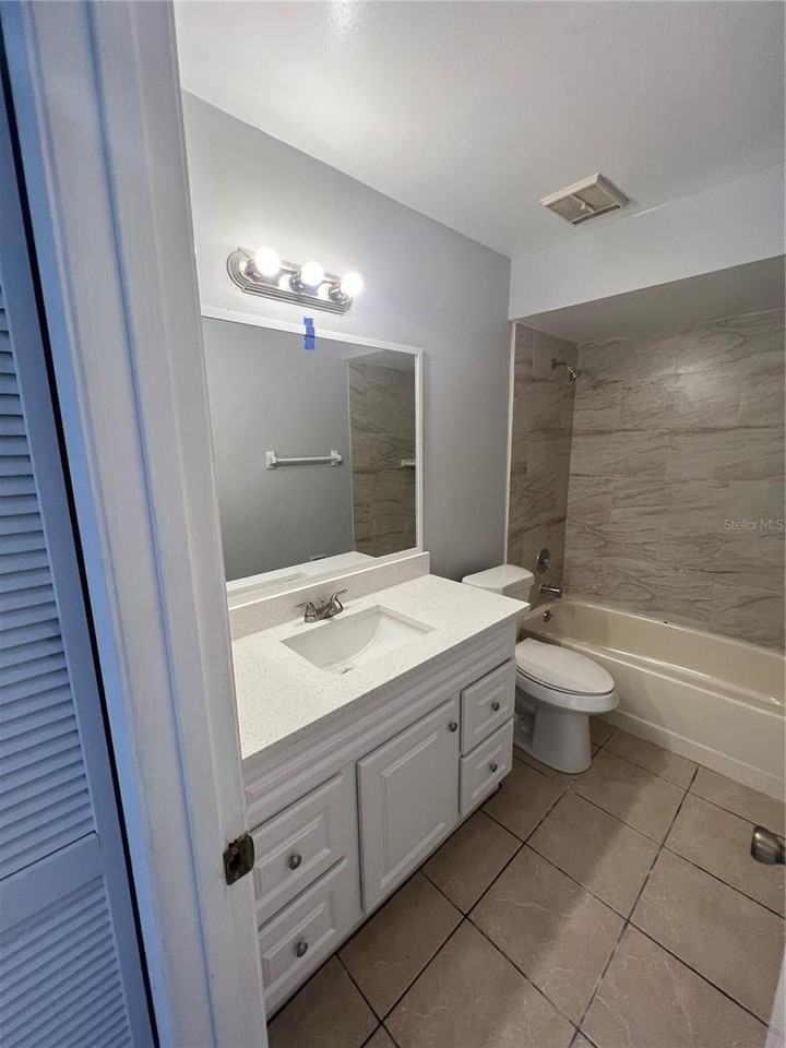 2812 Hunt Club Ln #2812 - Photo 4 of 12