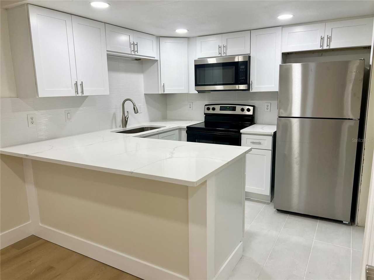 96 Windtree Lane #203 - Photo 4 of 13