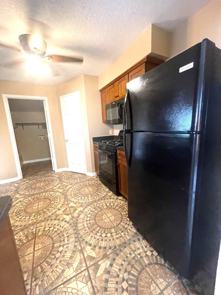 1134 Somercotes Lane #1 - Photo 2 of 10