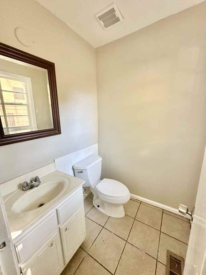 1312 Gulfport Street #1 - Photo 4 of 8