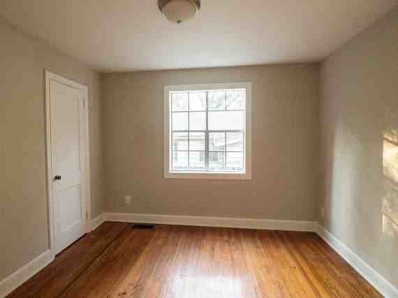 756 Vanderbilt St #1 - Photo 7 of 9