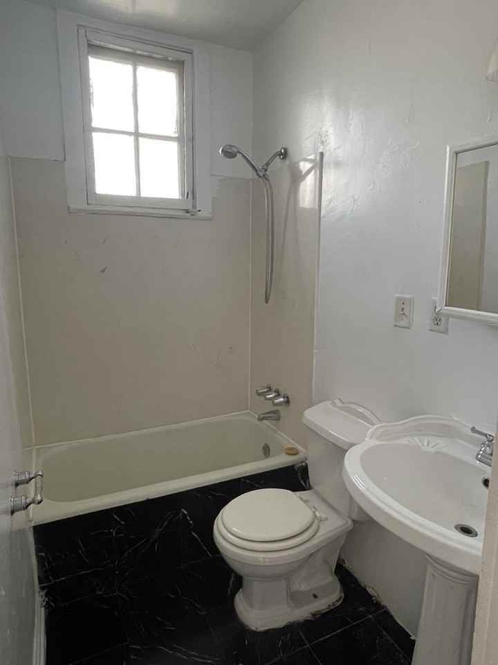 7825 Saint Charles Ave #B - Photo 6 of 7