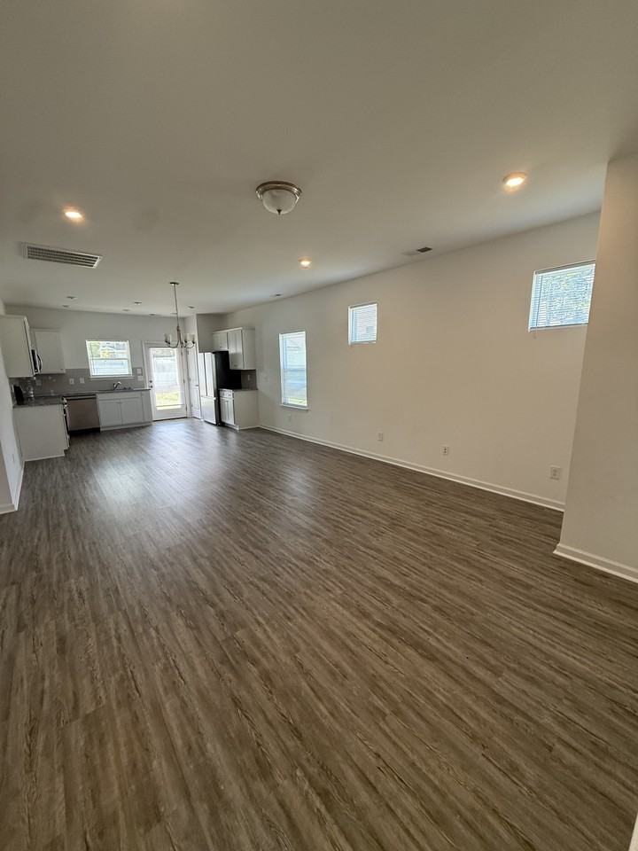 702 Samuel Dr #1 - Photo 4 of 19