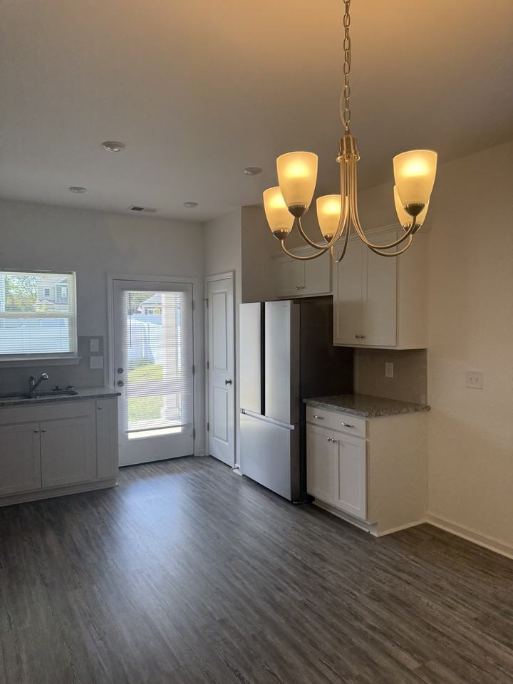 702 Samuel Dr #1 - Photo 6 of 19