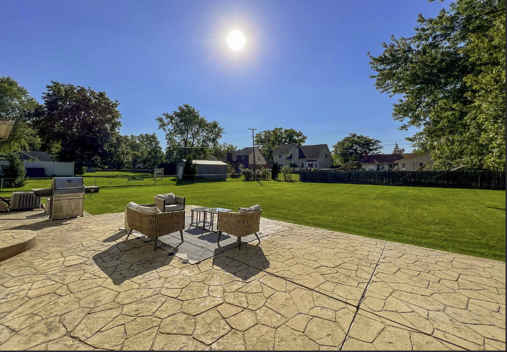 23959 Springbrook Dr #1 - Photo 5 of 17