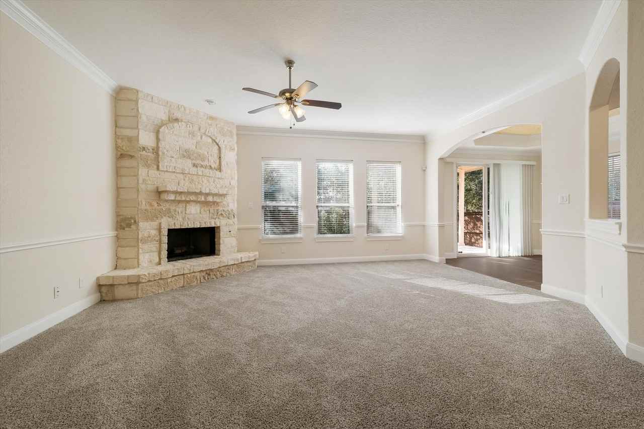 11242 Butterfly Bush #1 - Photo 4 of 9