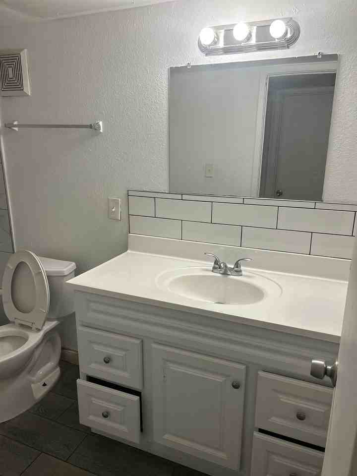 726 West Hatcher Road #A302 - Photo 4 of 11