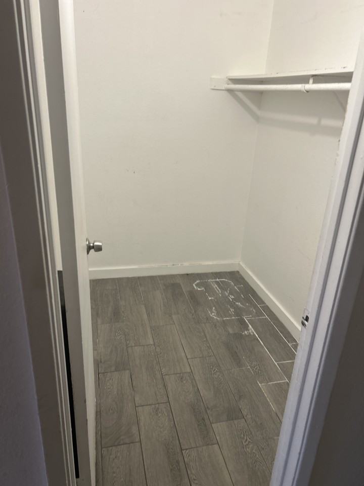 726 West Hatcher Road #A302 - Photo 5 of 11