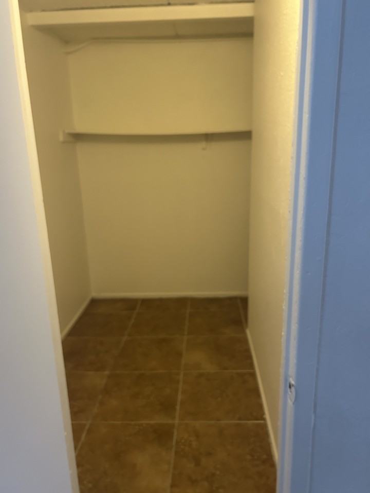 726 West Hatcher Road #B110 - Photo 5 of 7