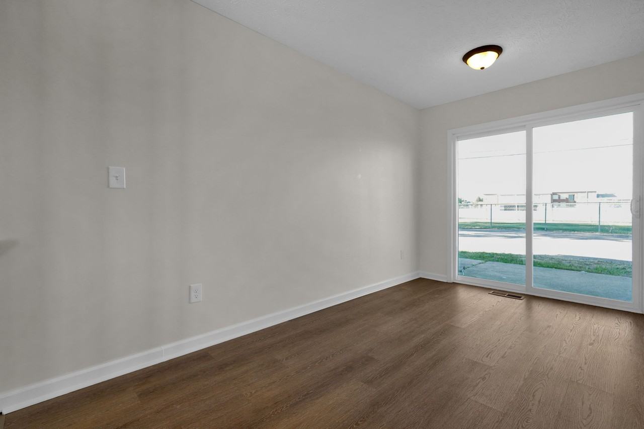 3672 Arnelle Rd #3676 - Photo 4 of 20