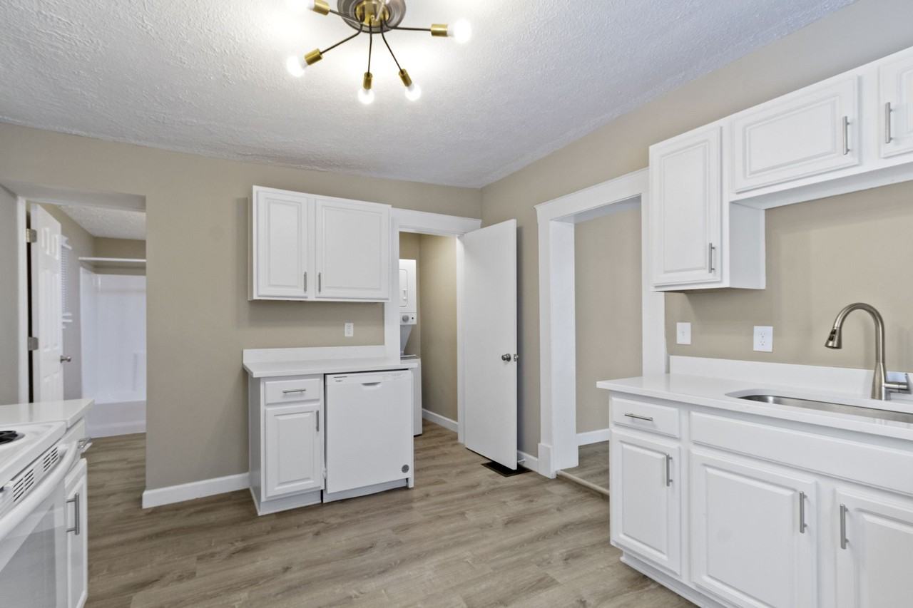 4138 Rookwood Avenue #A - Photo 6 of 16