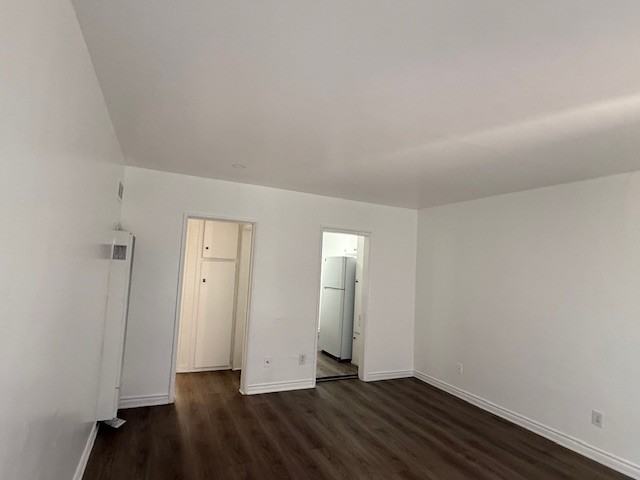921 E 5th St #4 - Photo 3 of 5