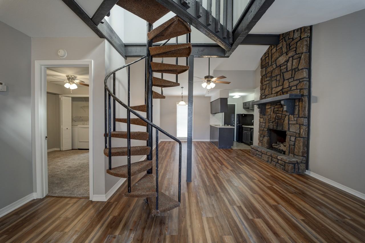 13811 Turnberry Lane #1 - Photo 5 of 19