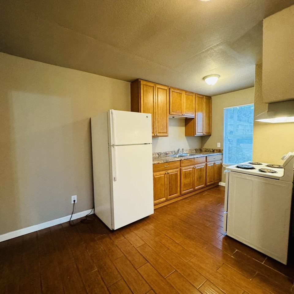 2541 Maxey Court - Photo 5 of 19