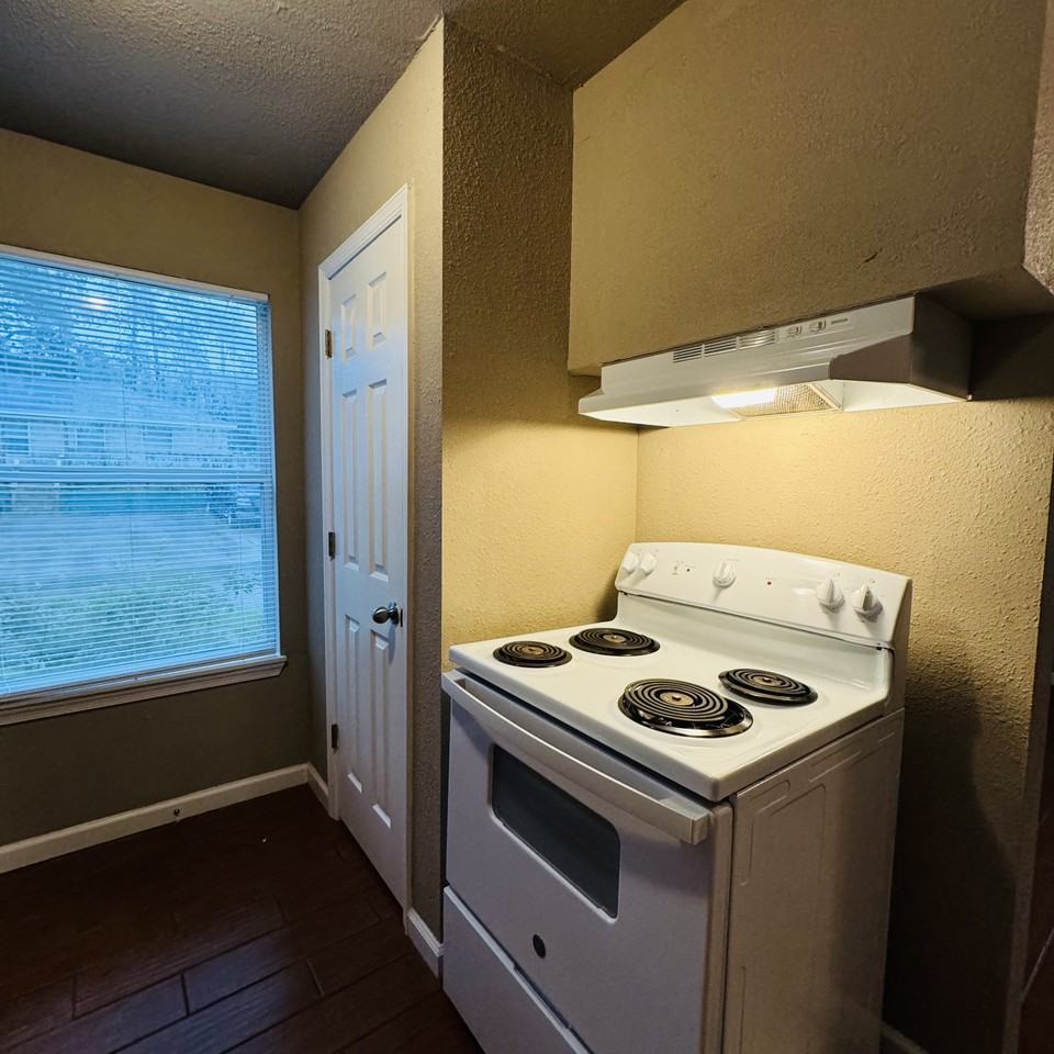 2541 Maxey Court - Photo 7 of 19