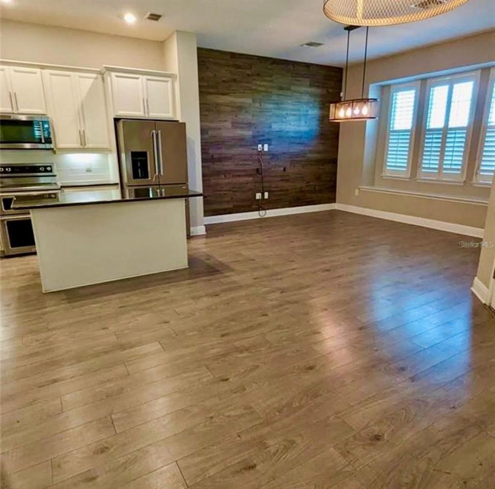 8582 Powder Ridge Trl - Photo 4 of 37